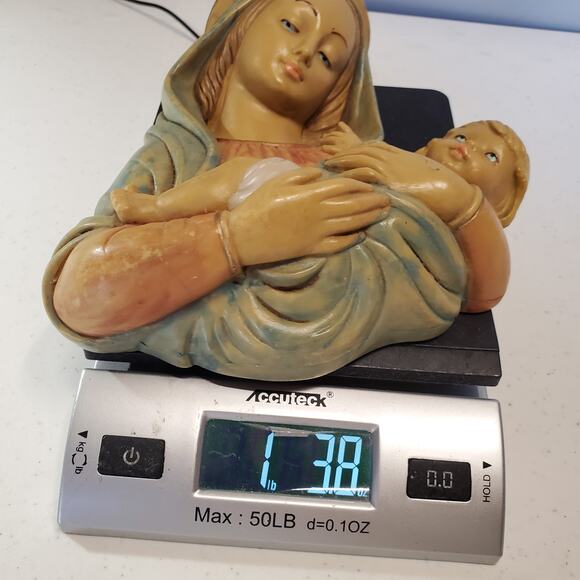 Vintage Madonna Mary and Child Baby Jesus Fontanini Style Polymer Wall Decor 10" - Picture 6 of 6